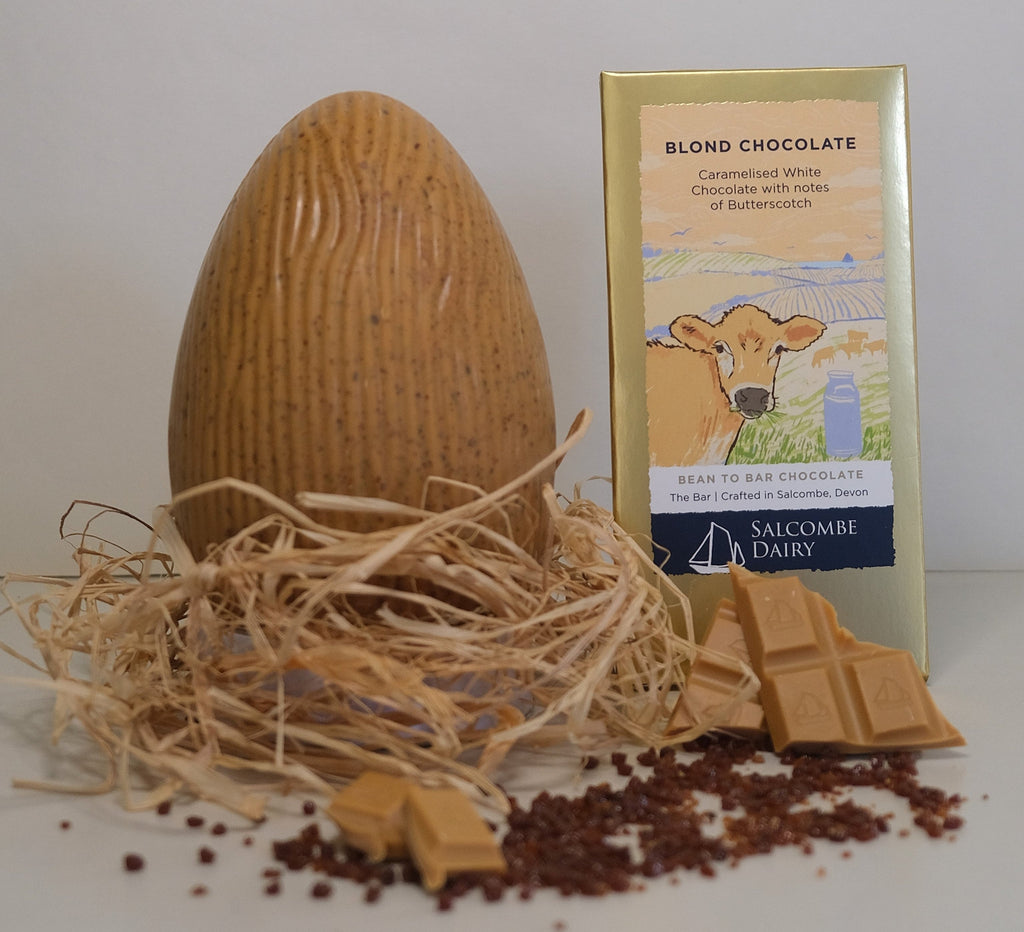 Blond Chocolate Easter Egg with Pepper Caramel